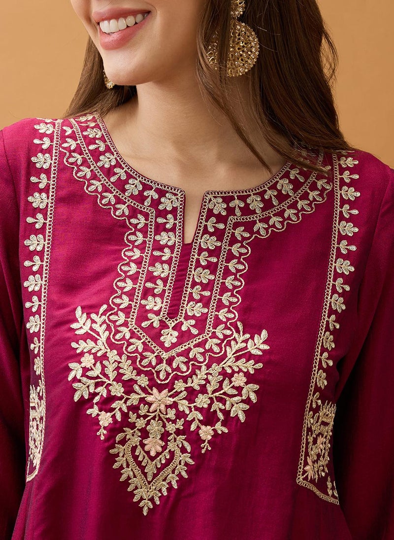 جلو باص جلوبس نسائي عنابي مطرز بالزهور ياقة مستديرة أناركالي احتفالي كورتا - Image 5